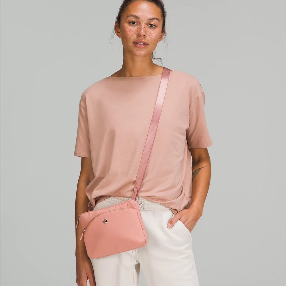 Lululemon curved lines Crossbody Bag pink